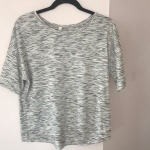 Lululemon short sleeve shirt